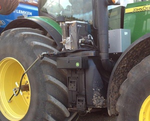 Remote inflation of tractor tyres with compressor