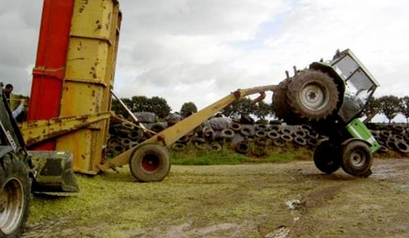 lestage-pneus-de-tracteur-et-masse-en-fonte-1