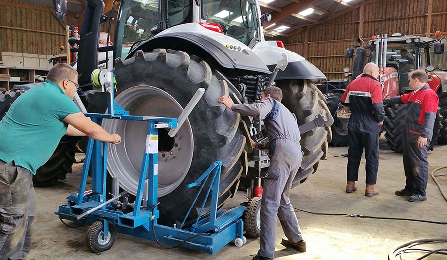 Equipment necessary for handling tractor tyres