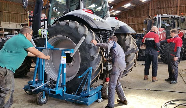 Do you know how to handle your agricultural tyres without damaging them?