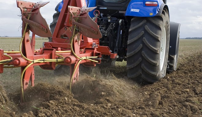 Soil compaction linked to tractor tyres
