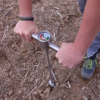 Penetrometer: measuring soil compaction