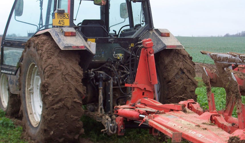 Tractor tyre slip