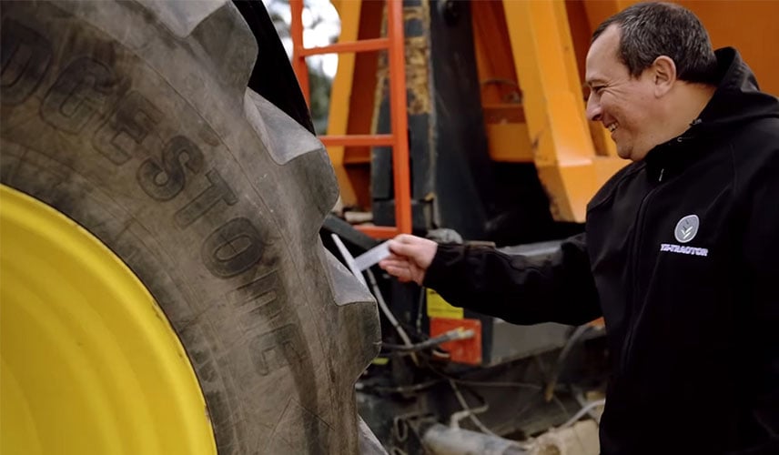 Measuring wear on VX-Tractor tyres