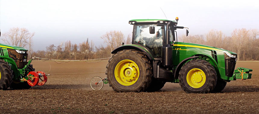 Bridgestone traction tests with the VT-TRACTOR  tyre