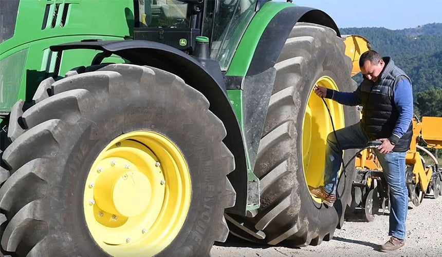 Frequent pressure adjustments protect your tyres against wear