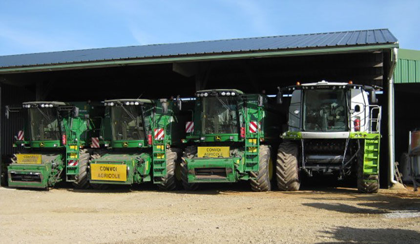 Coulon agricultural contracting company harvesters