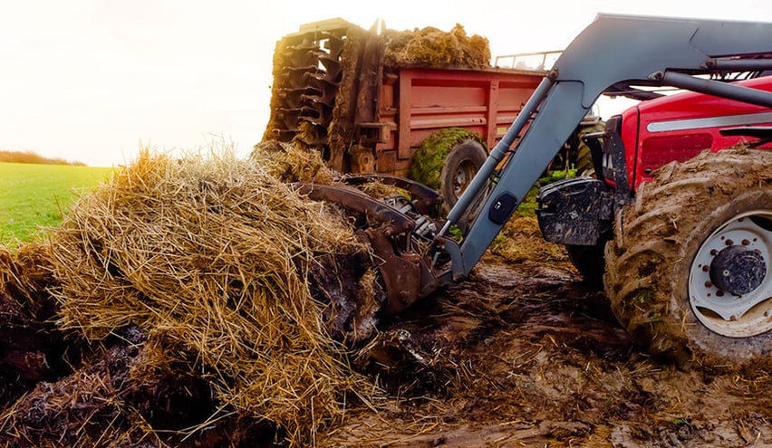 Adapting tyre pressure reduces tyre wear when working with a front loader
