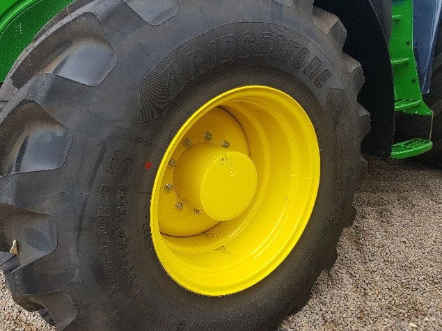 Premium rim and Bridgestone’s VT-TRACTOR tyre