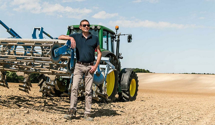 John Deere 6630 tractor equipped with VX-R TRACTOR tyres