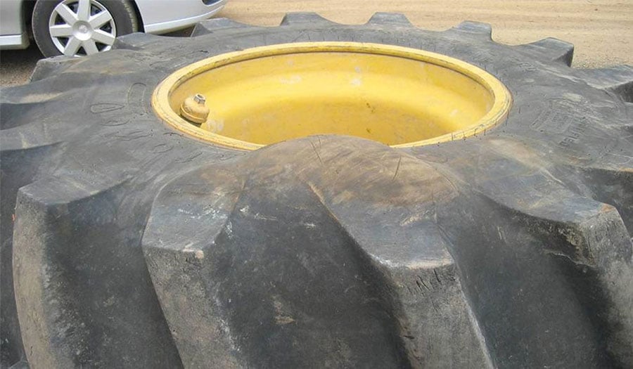 Can you repair a hernia on a tractor tyre